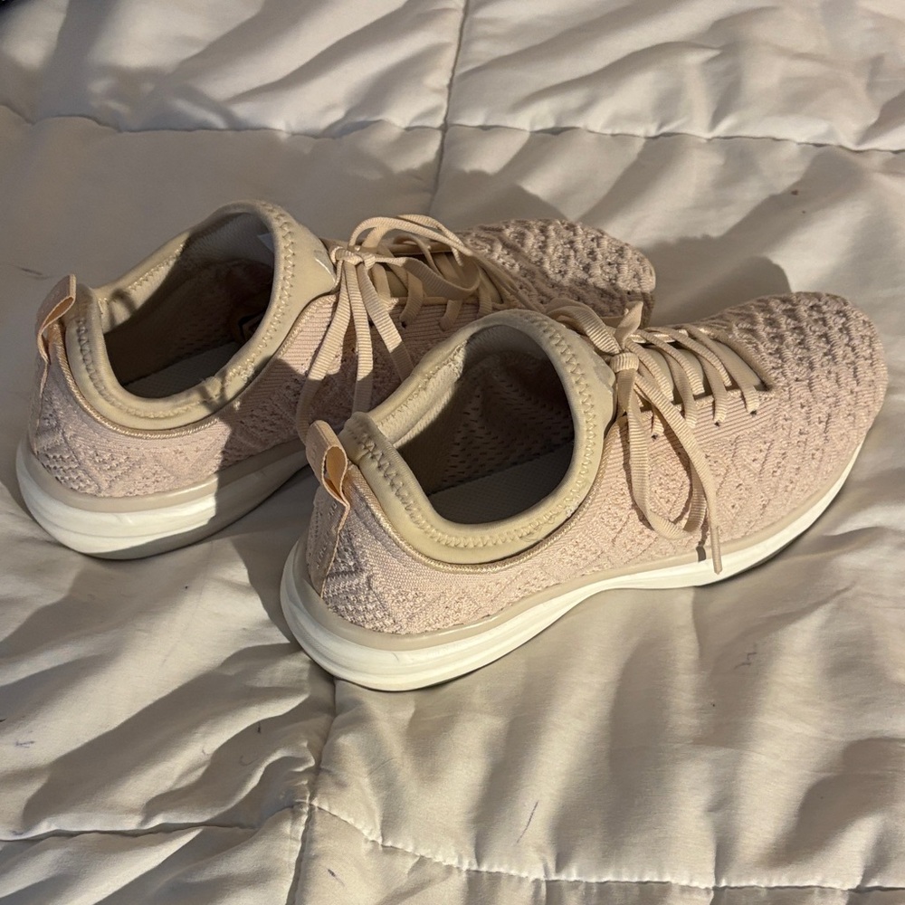 APL Women’s TechLoom Phantom Running Trainor Gym Shoes - Picture 2 of 7